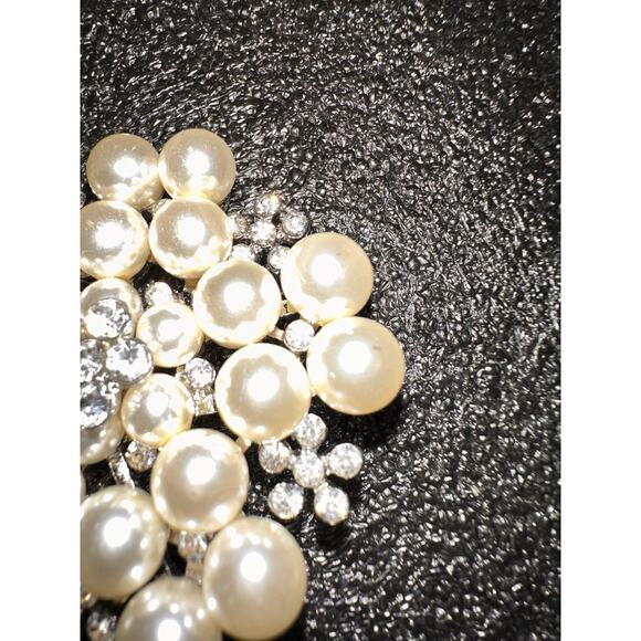 Vintage Faux Pearl RHINESTONES Brooch Pin 2"Classy Demure Feminine - Picture 2 of 3